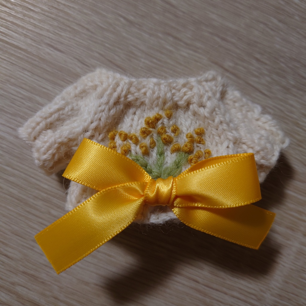 花刺繍のカーディガン🌼