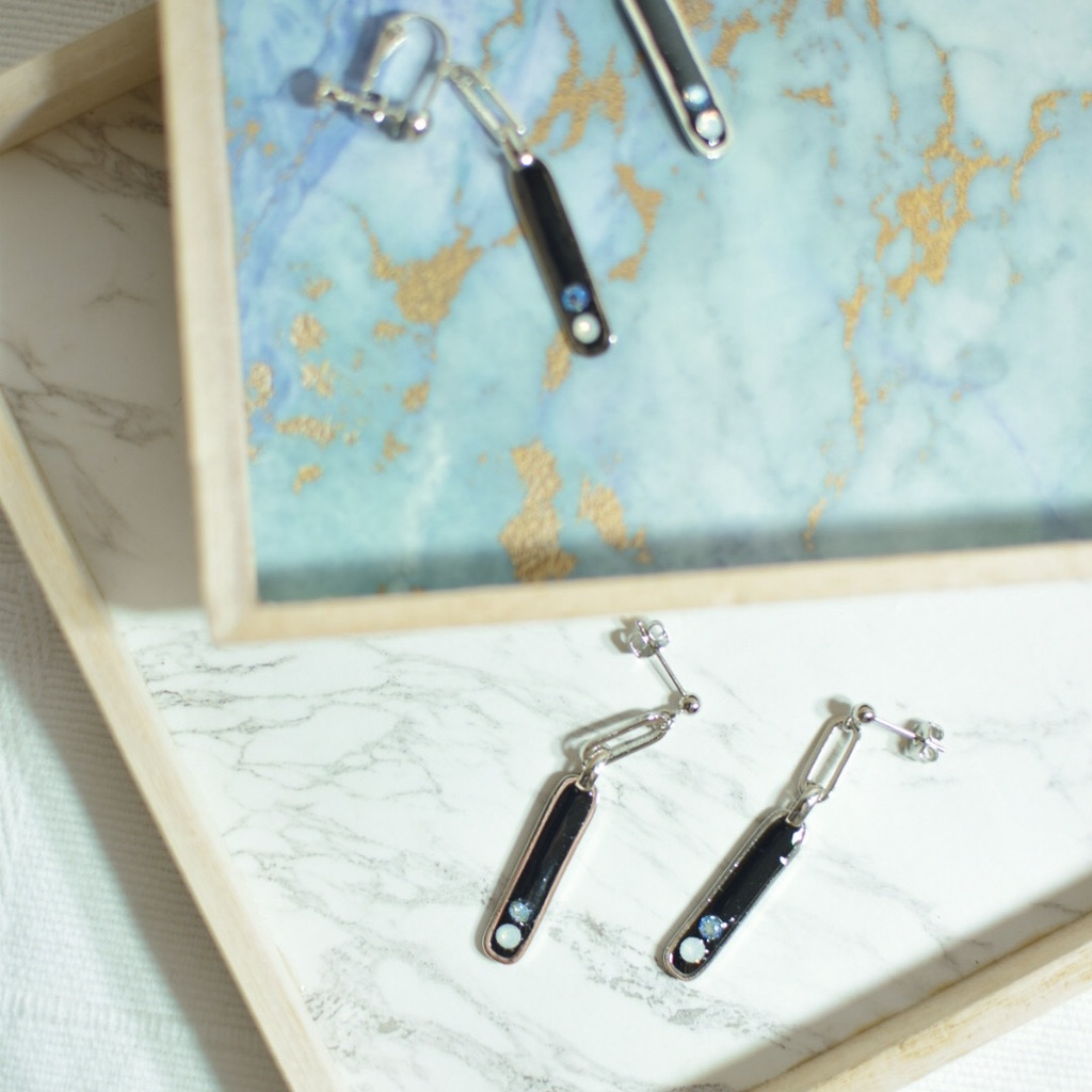 五条悟 イメージカラーアクセサリー 耳飾り A Booth