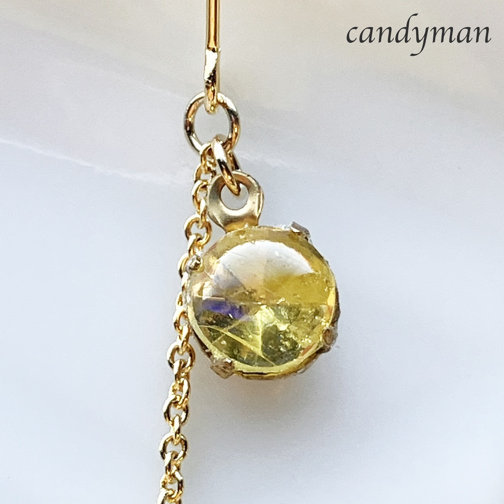 【送料込み】黄色いアシンメトリーなミツバチピアス*ヴィンテージ