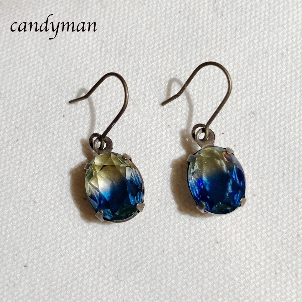 【送料込み】チャイナガラスの青色の1粒シンプルピアス