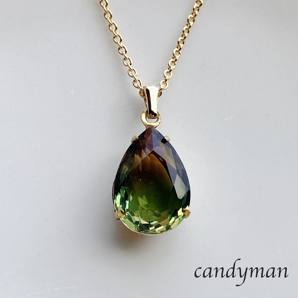 【送料込み】チャイナガラスの緑と茶色のグラデーションネックレス