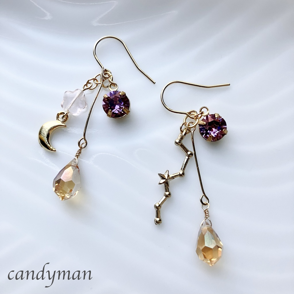 【送料込み】北斗七星と月の紫色アインメトリー星空ピアス