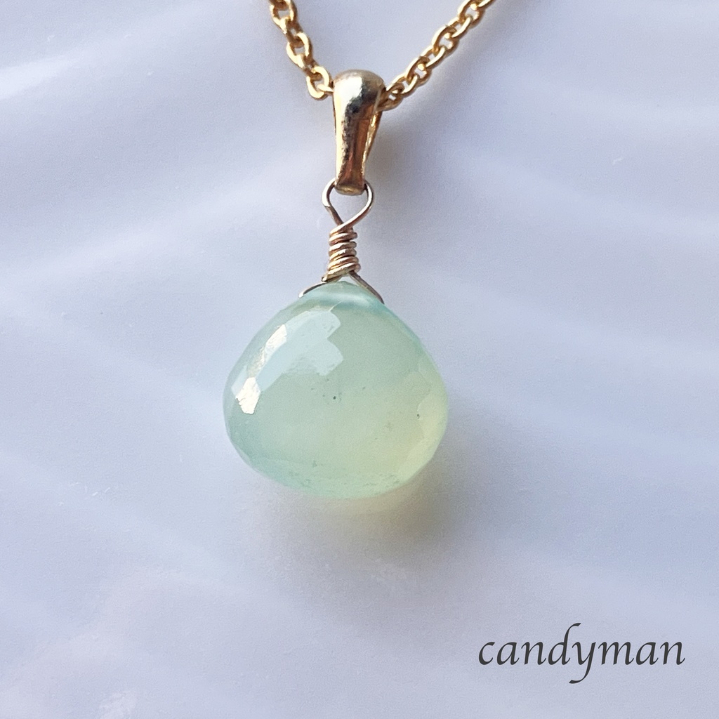 【送料込み】天然石シーブルーカルセドニーの美しい青い海色ネックレス