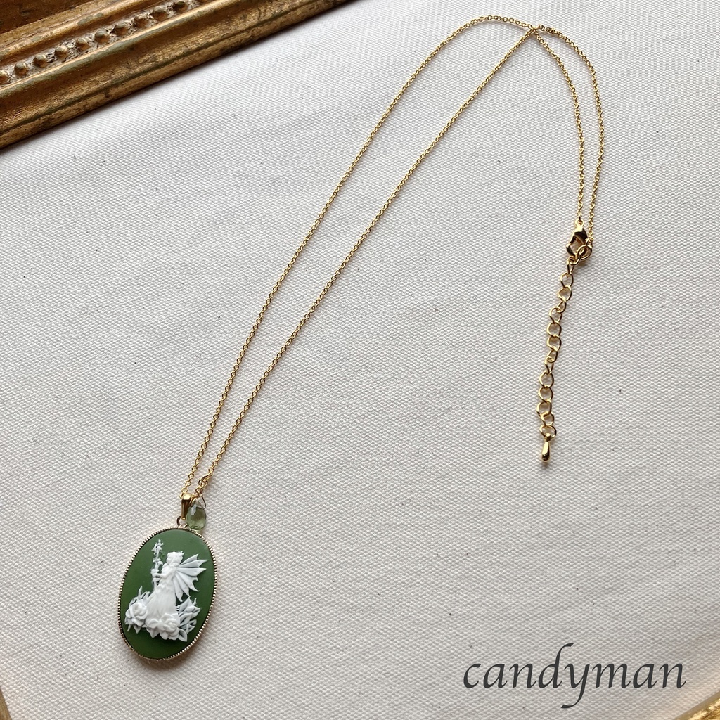 【送料込み】緑のお花の妖精カメオと緑色グリーンアパタイト天然石のネックレス