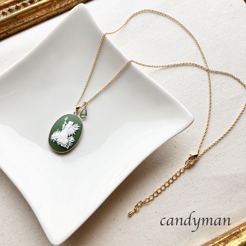 【送料込み】緑のお花の妖精カメオと緑色グリーンアパタイト天然石のネックレス
