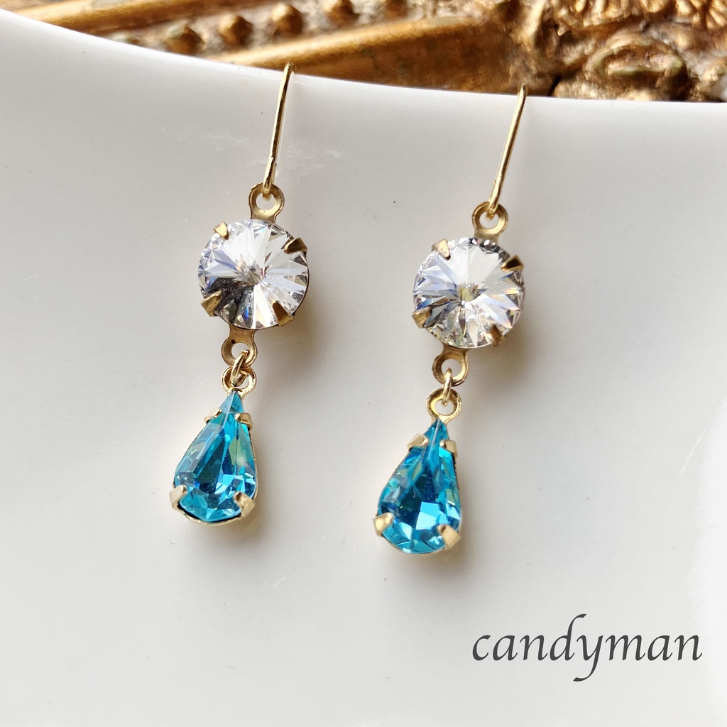 【送料込み】水色とクリスタルのヴィンテージスワロフスキー2粒キラキラピアス