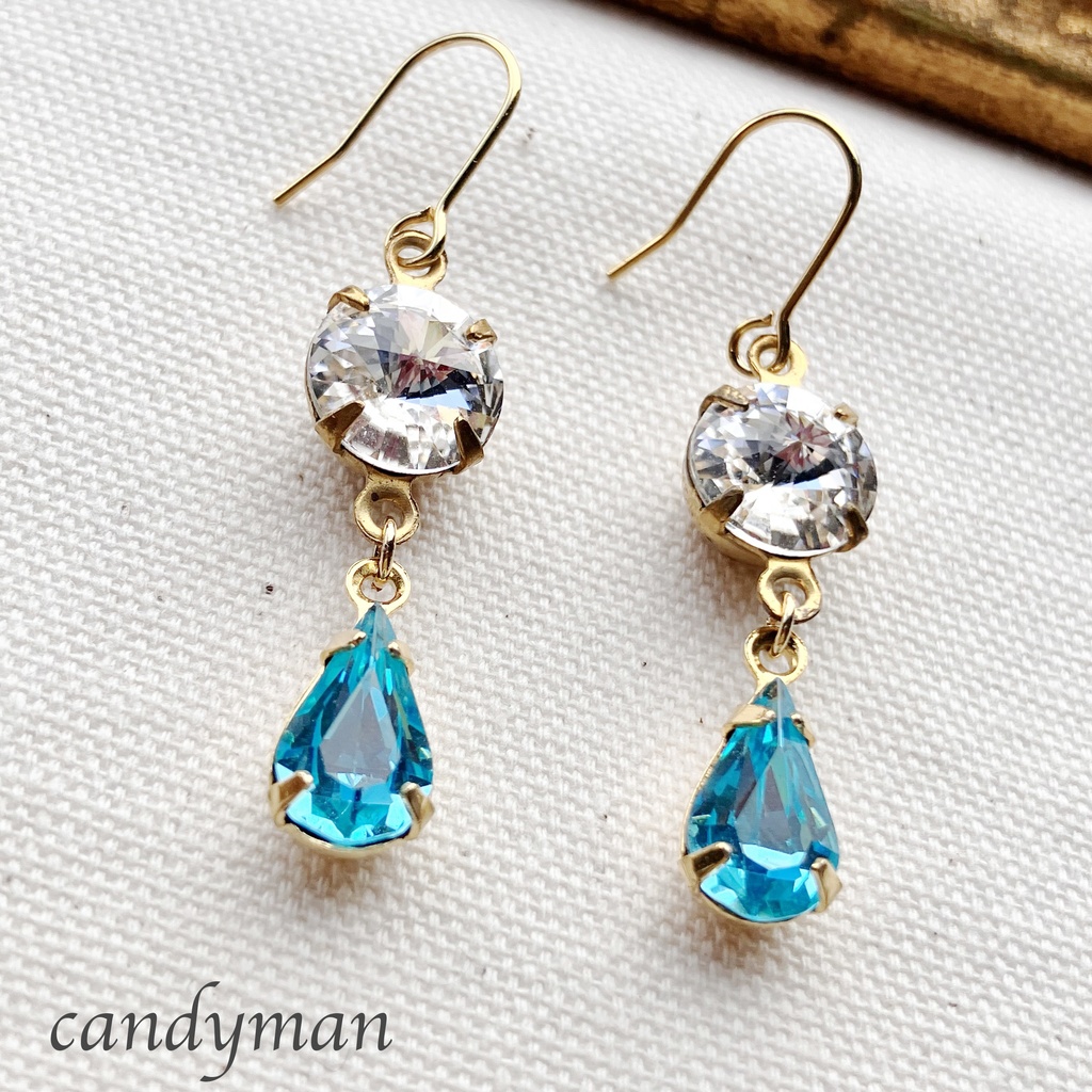 【送料込み】水色とクリスタルのヴィンテージスワロフスキー2粒キラキラピアス