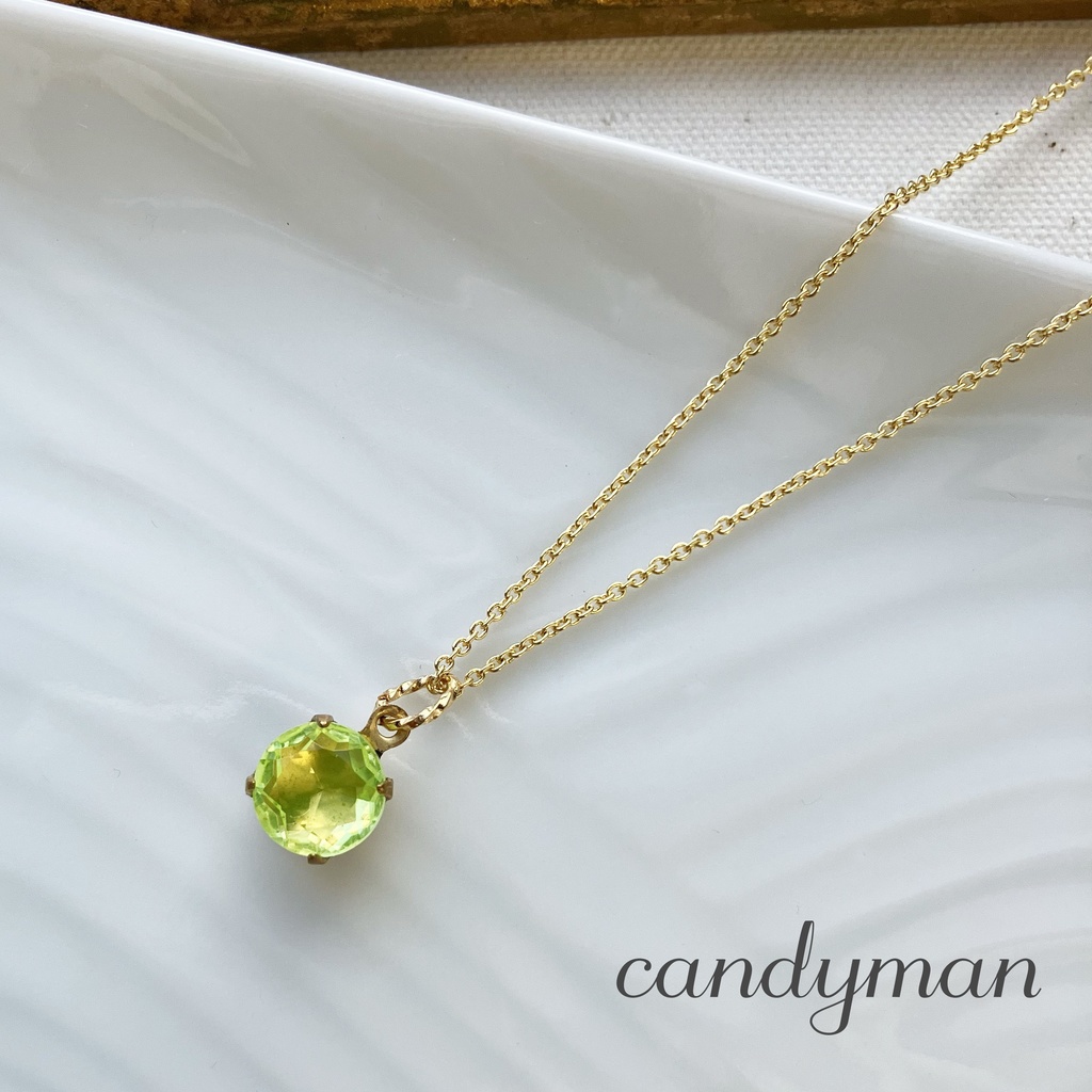 【送料込み】ウランガラスの黄色いシンプルなネックレス