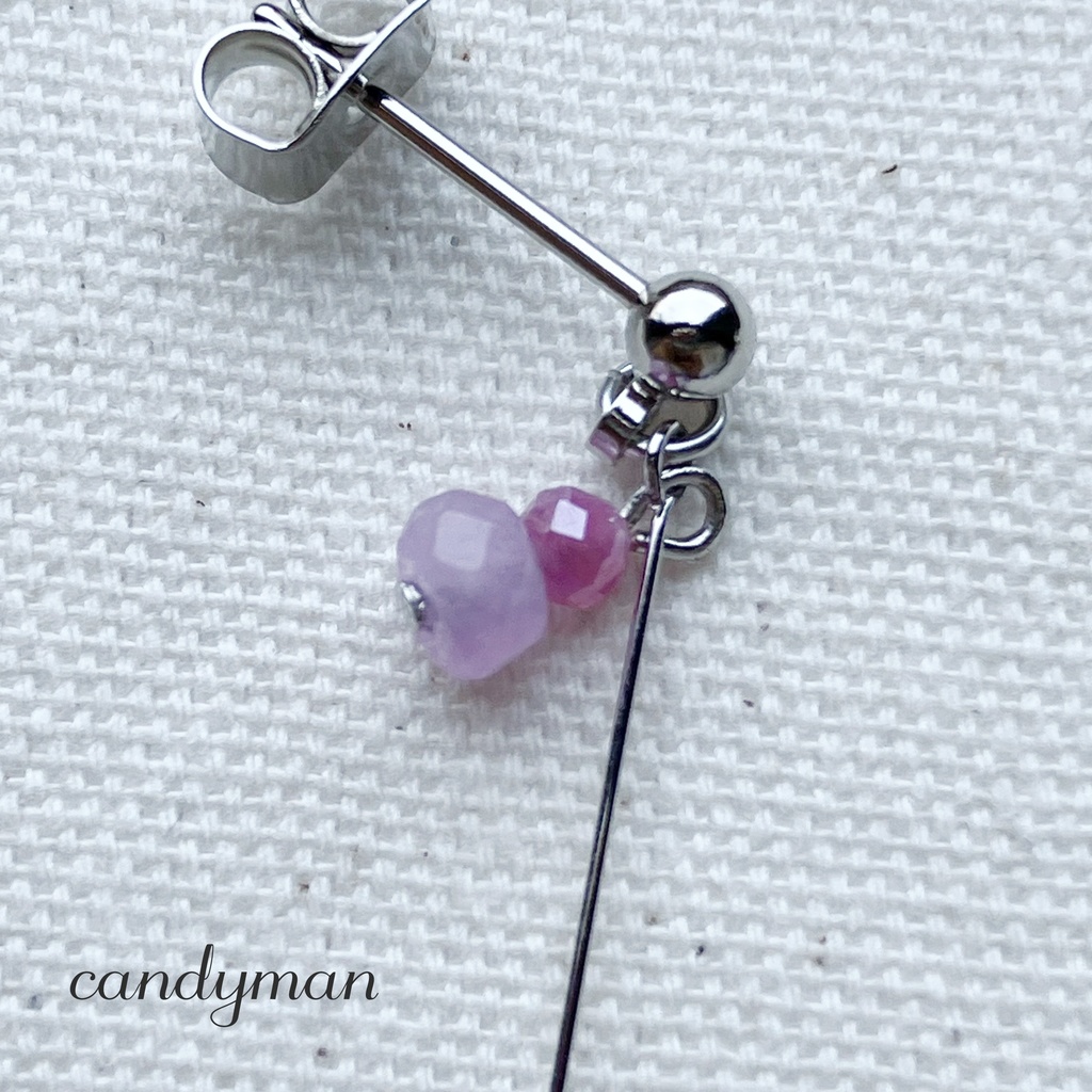 【送料込み】ラベンダージェードなどのパープル系天然石の華やかピアス