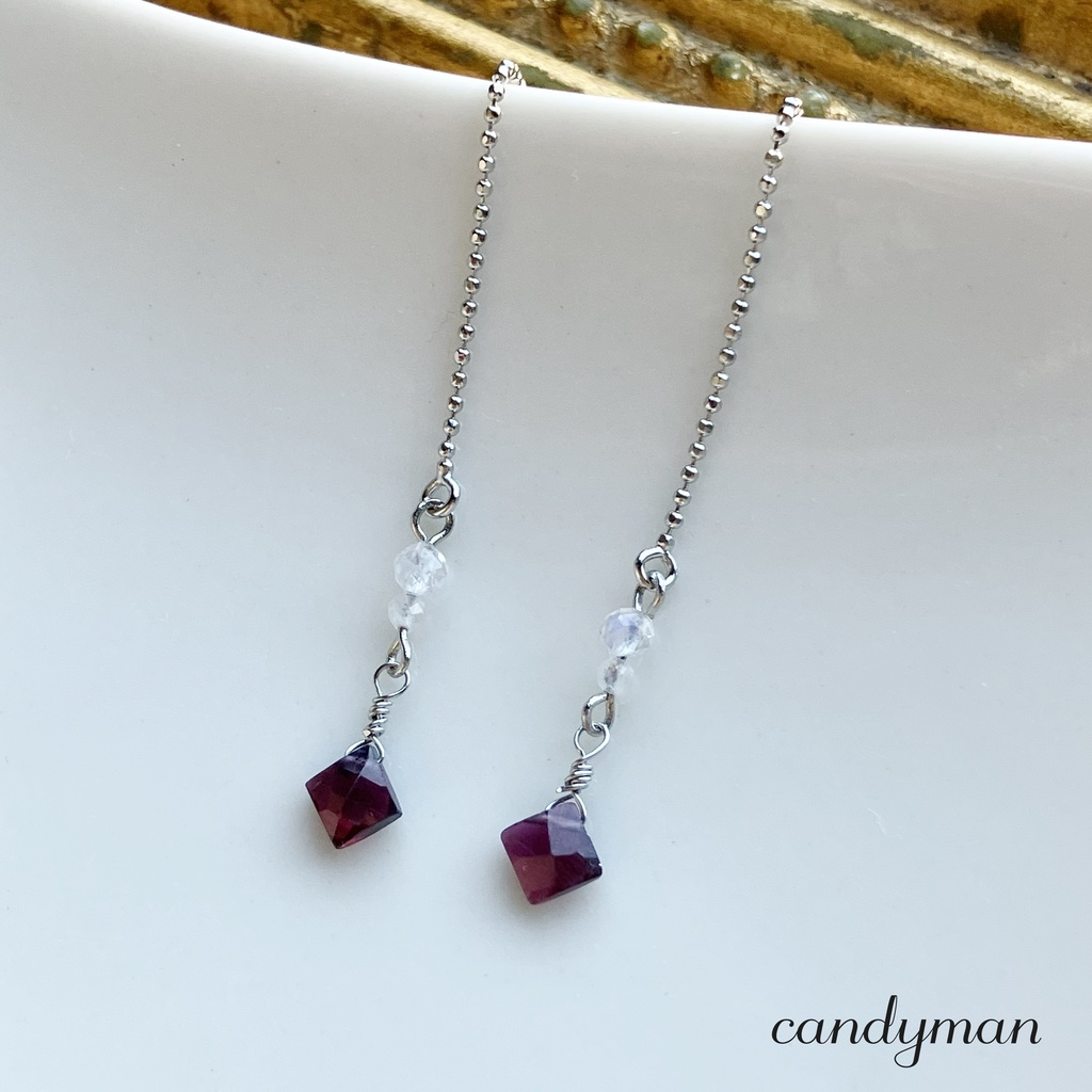 【送料込み】天然石ガーネットの小さなアメリカンピアス