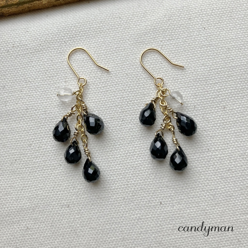 【送料込み】天然石ブラックスピネルのピアス