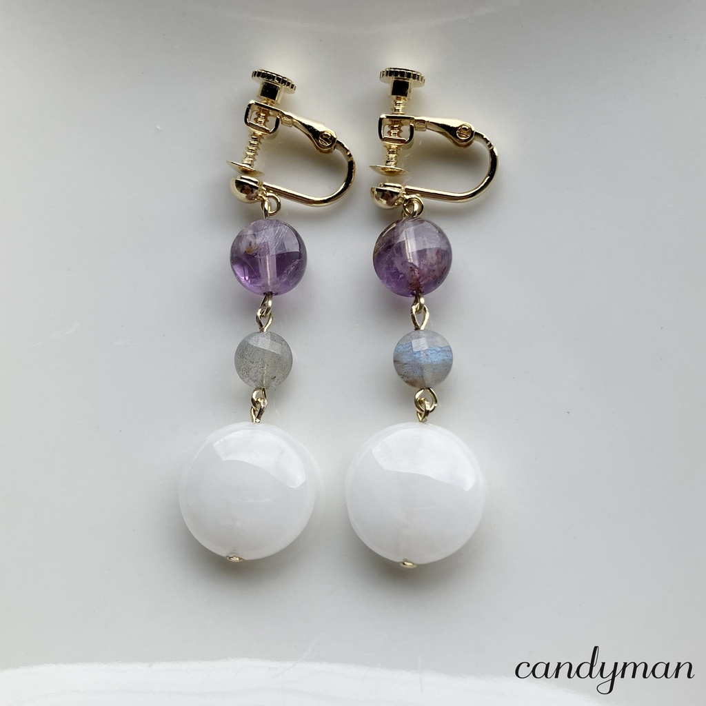 【送料込み】天然石ホワイトジェードの大人イヤリング