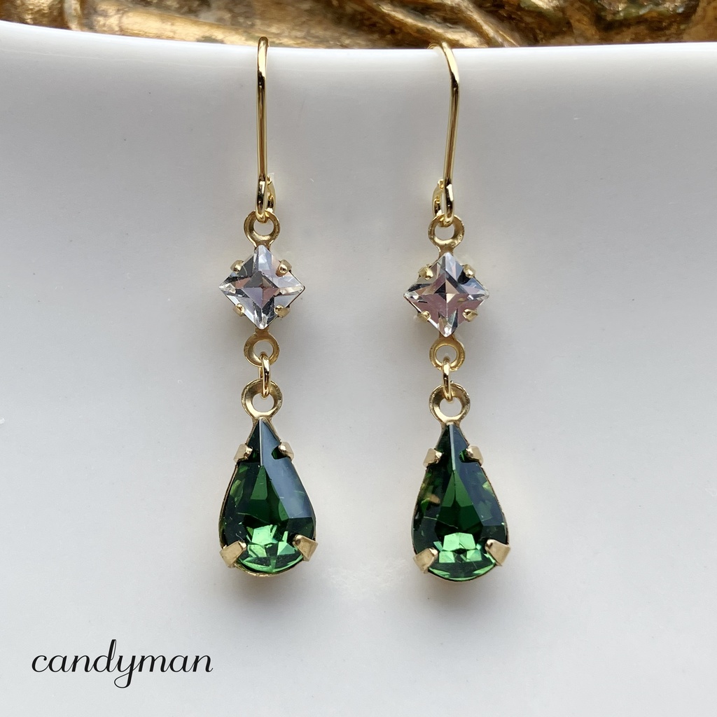 【送料込み】グリーンとクリスタルのヴィンテージ2粒キラキラピアス