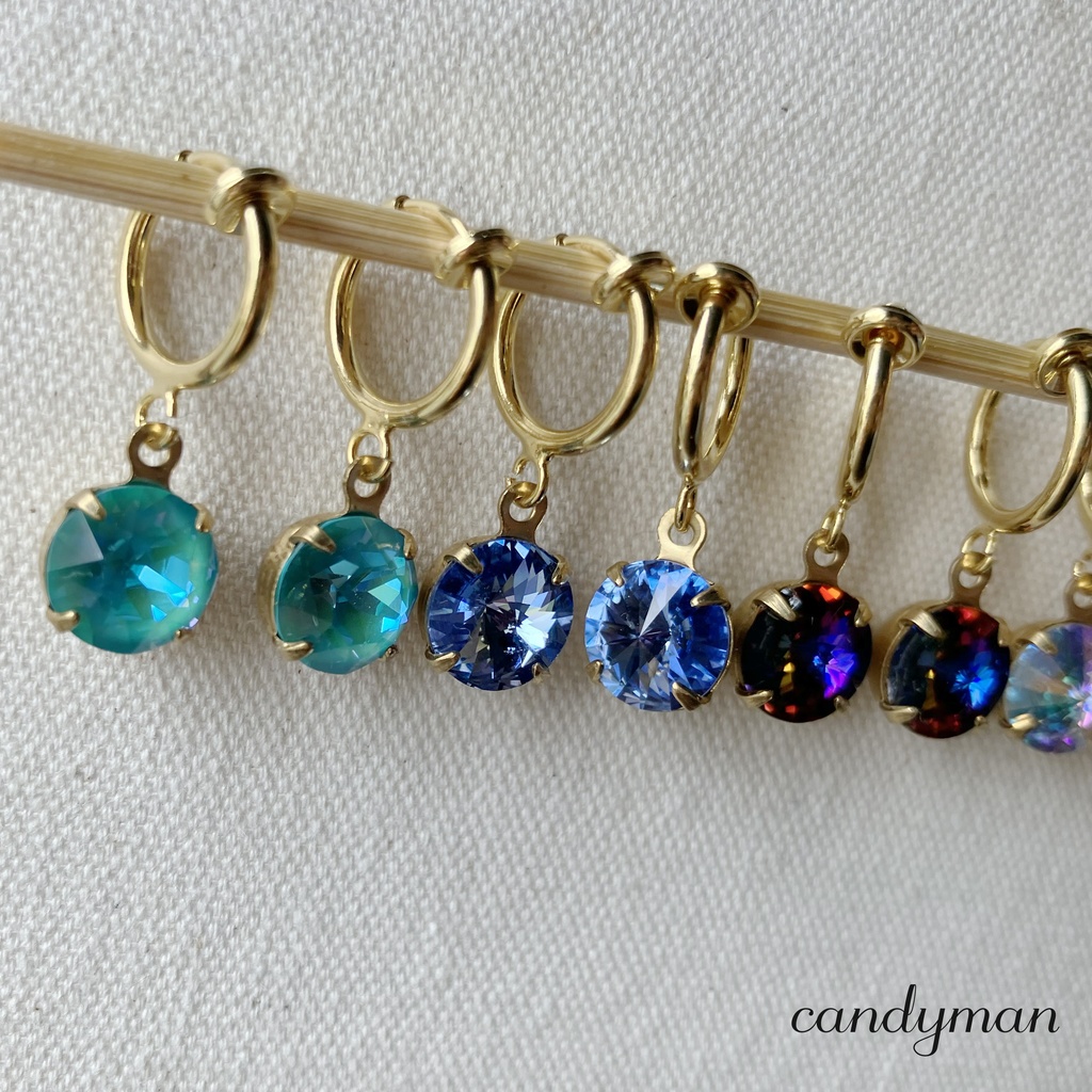 【送料込み】デッドストックライトサファイア シンプルなバネ式フープイヤリング