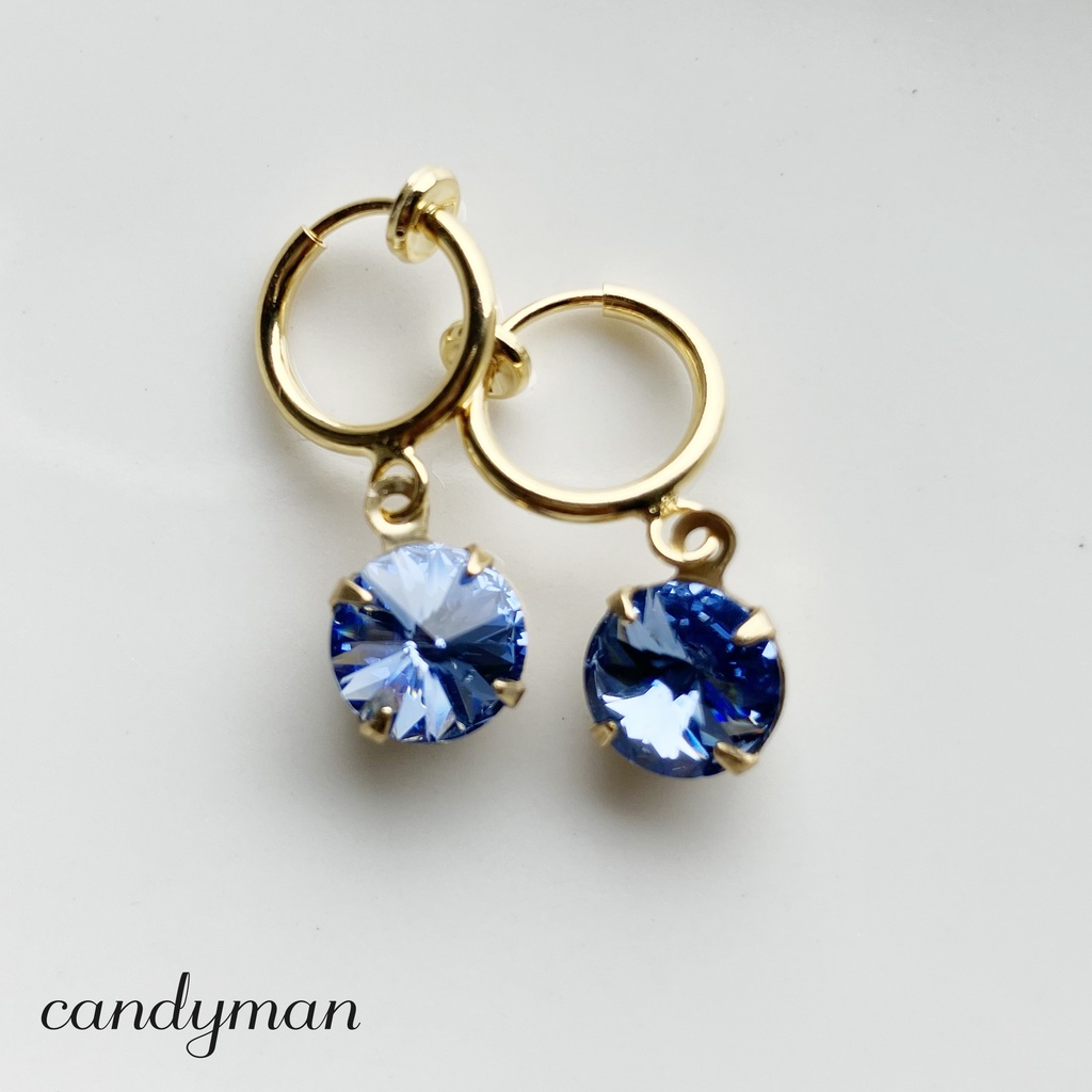 【送料込み】デッドストックライトサファイア シンプルなバネ式フープイヤリング