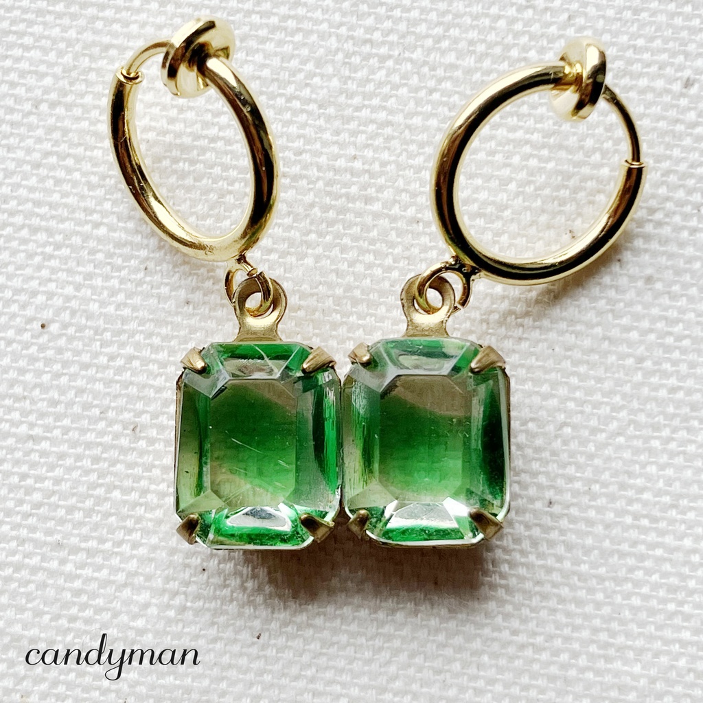 【送料込み】ヴィンテージグリーンとクリアカラーのツートン シンプルなバネ式フープイヤリング