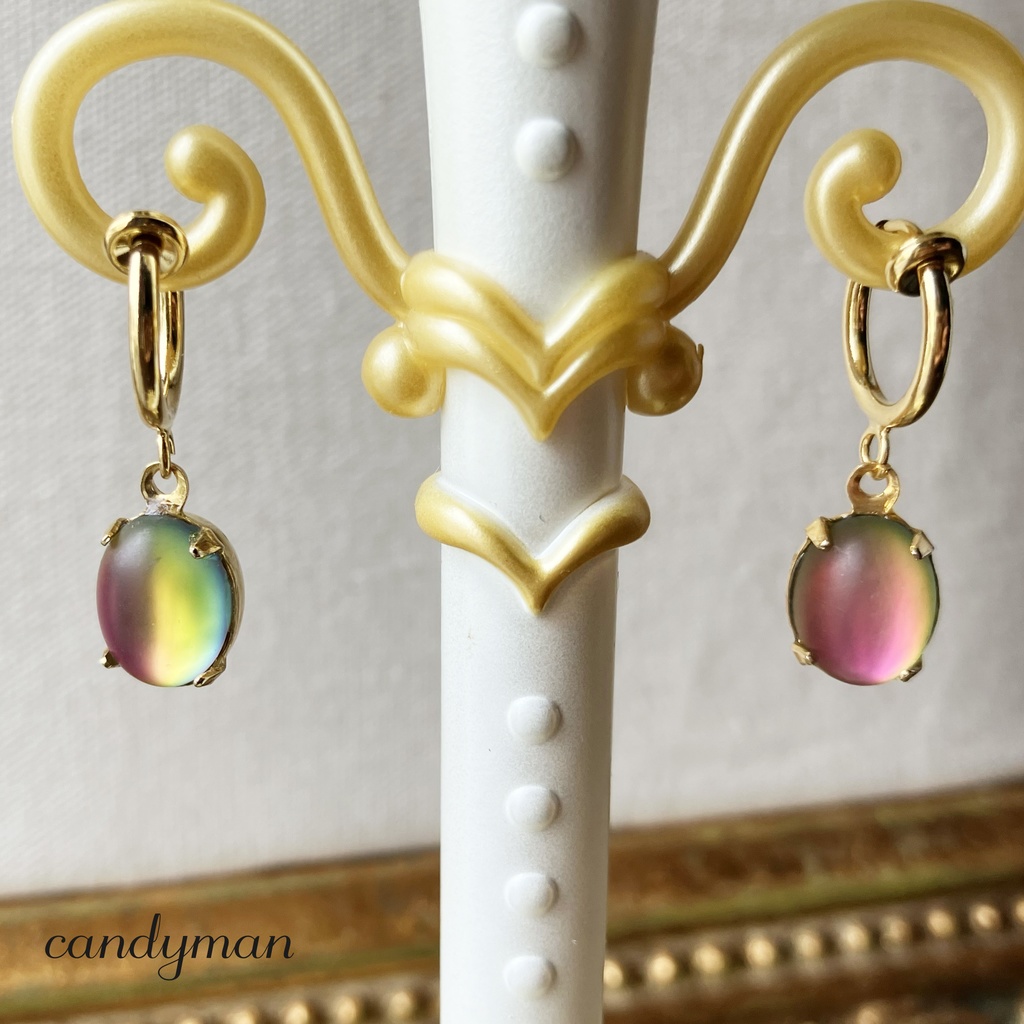 【送料込み】ヴィンテージヴィトレイル・ミディアムカラー シンプルなバネ式フープイヤリング