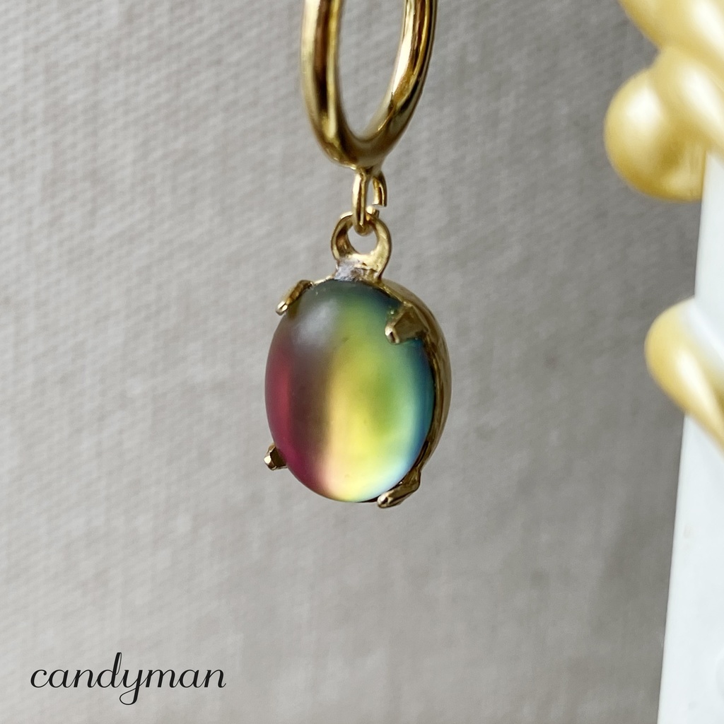 【送料込み】ヴィンテージヴィトレイル・ミディアムカラー シンプルなバネ式フープイヤリング