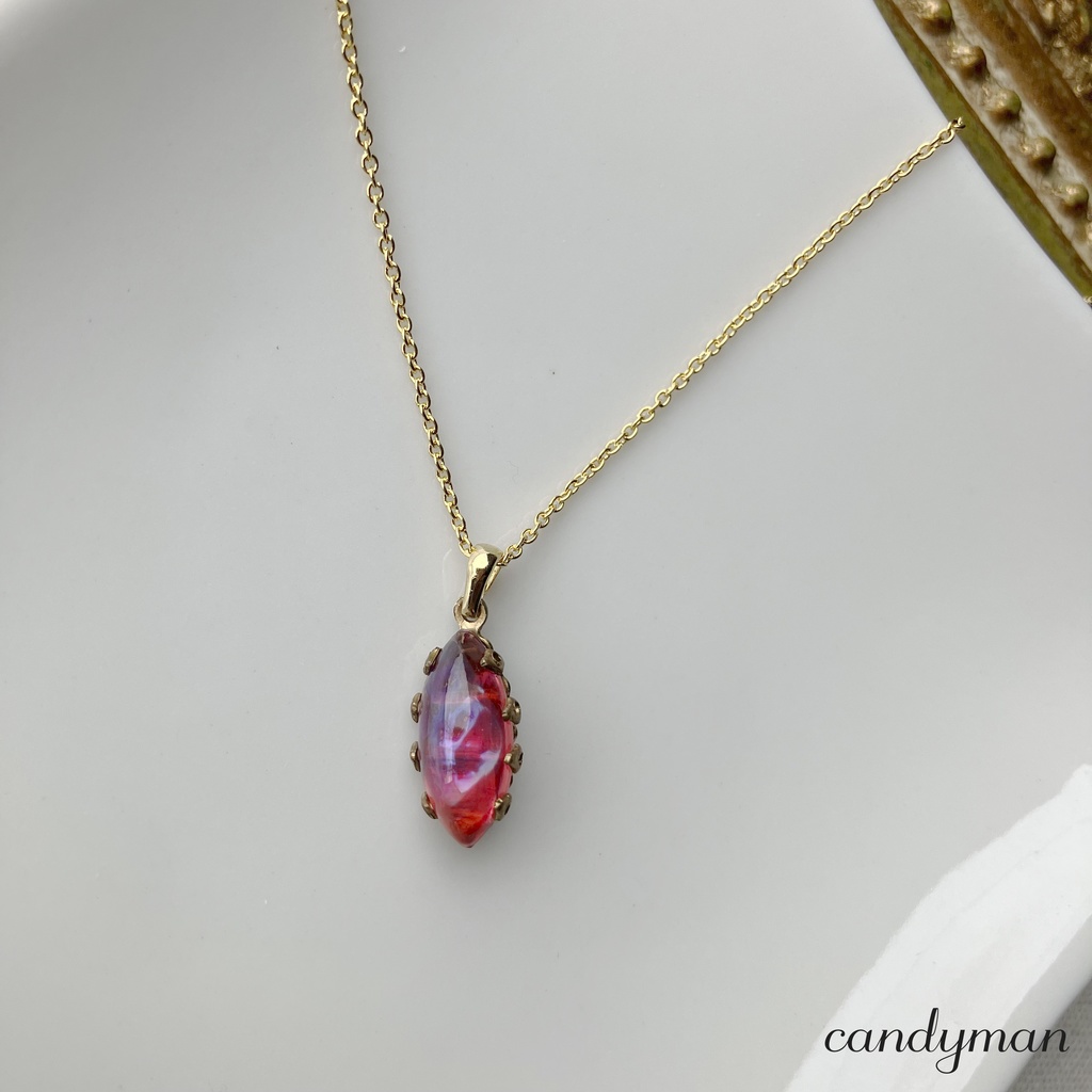 【送料込み】チェコヴィンテージ ピンクのドラゴンズブレスネックレス