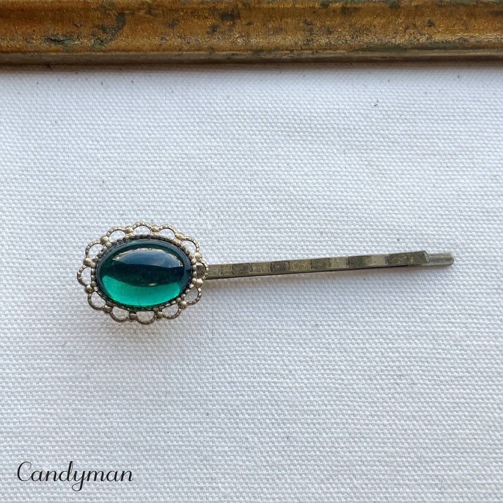 【送料込み】ヴィンテージ エメラルドのお花のヘアピン
