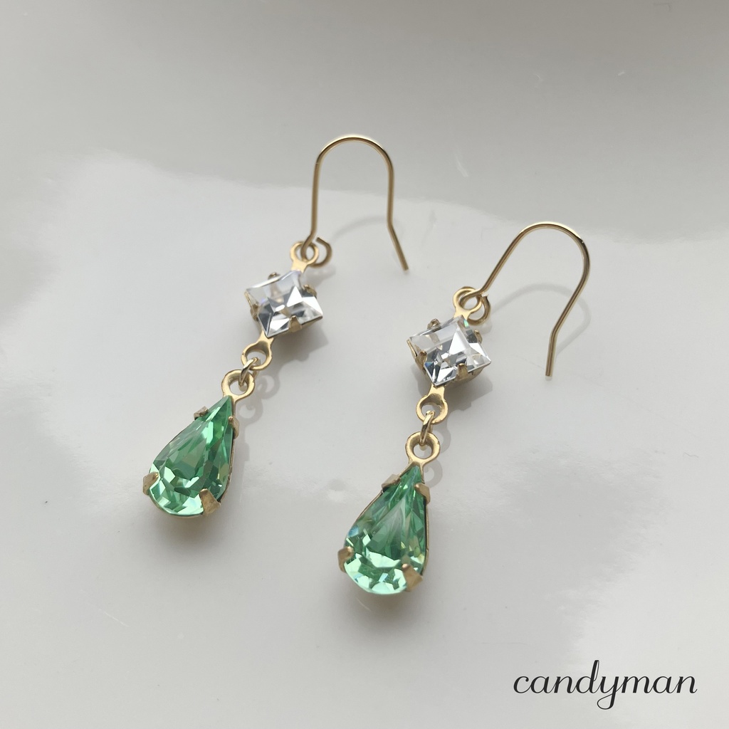 『新春セール10%OFF』【送料込み】ペリドットとクリスタルのヴィンテージ2粒キラキラピアス