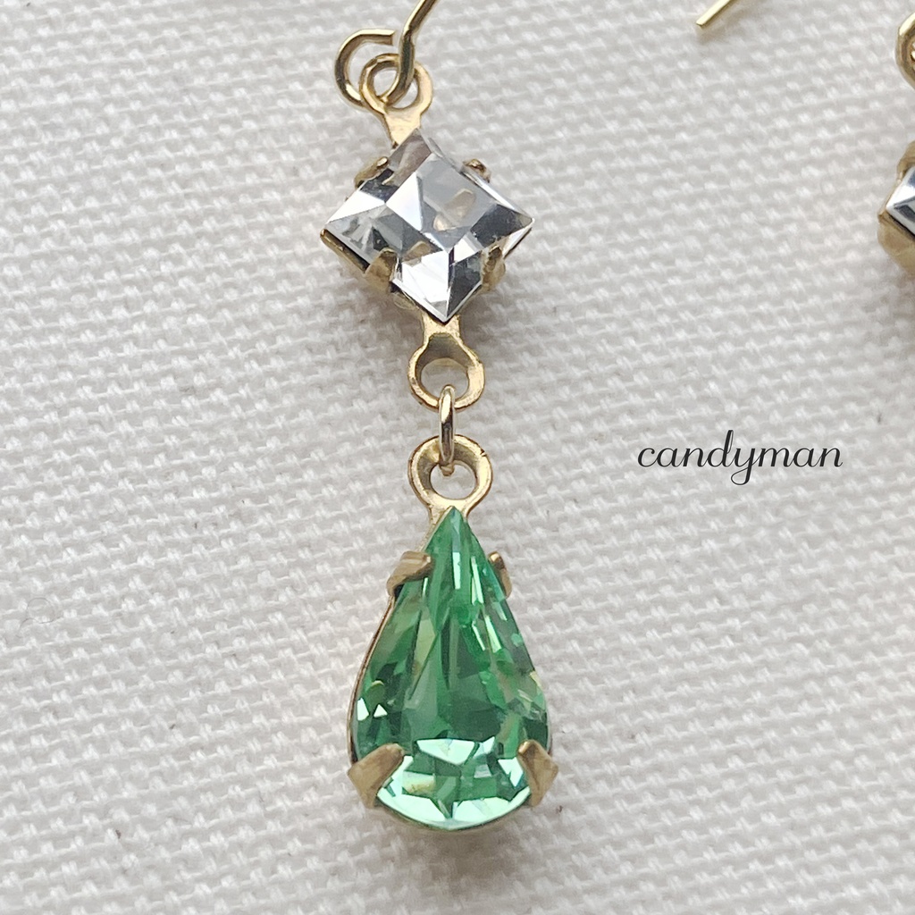 『新春セール10%OFF』【送料込み】ペリドットとクリスタルのヴィンテージ2粒キラキラピアス