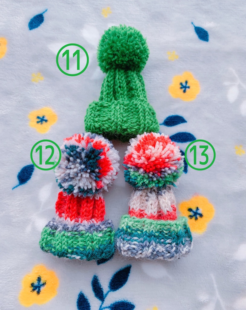 カラフルぽんぽんニット帽(10〜12cm/送料込)