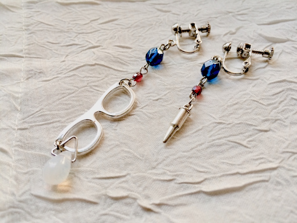 銀弾ペアデザイン ピアス イヤリング