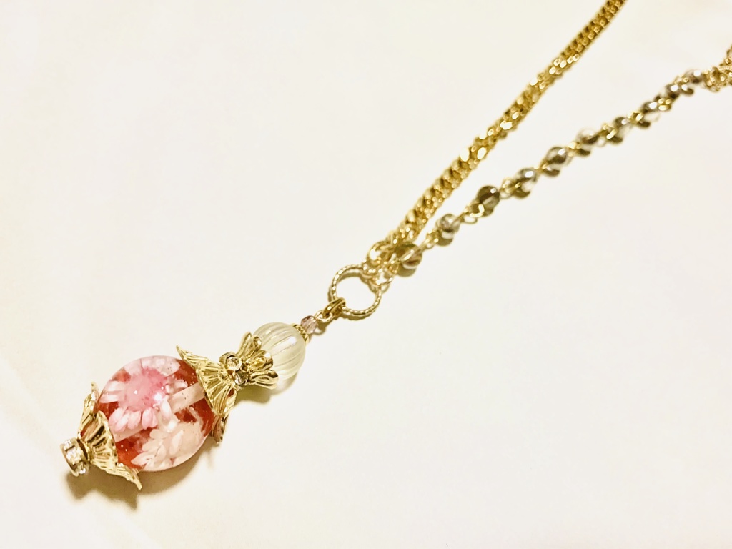 タッセル取り外し可能★香水瓶モチーフネックレス★