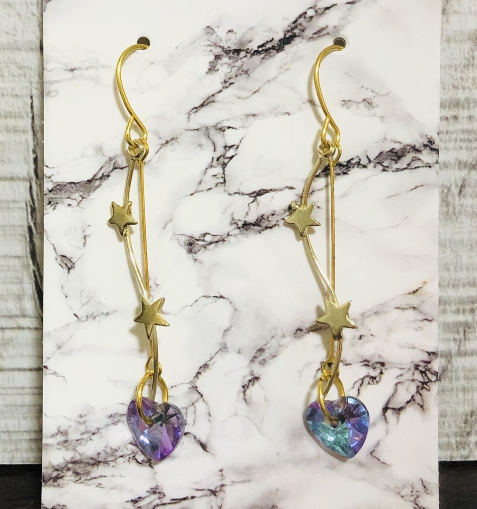 アズール・アーシェングロットモチーフ ピアス