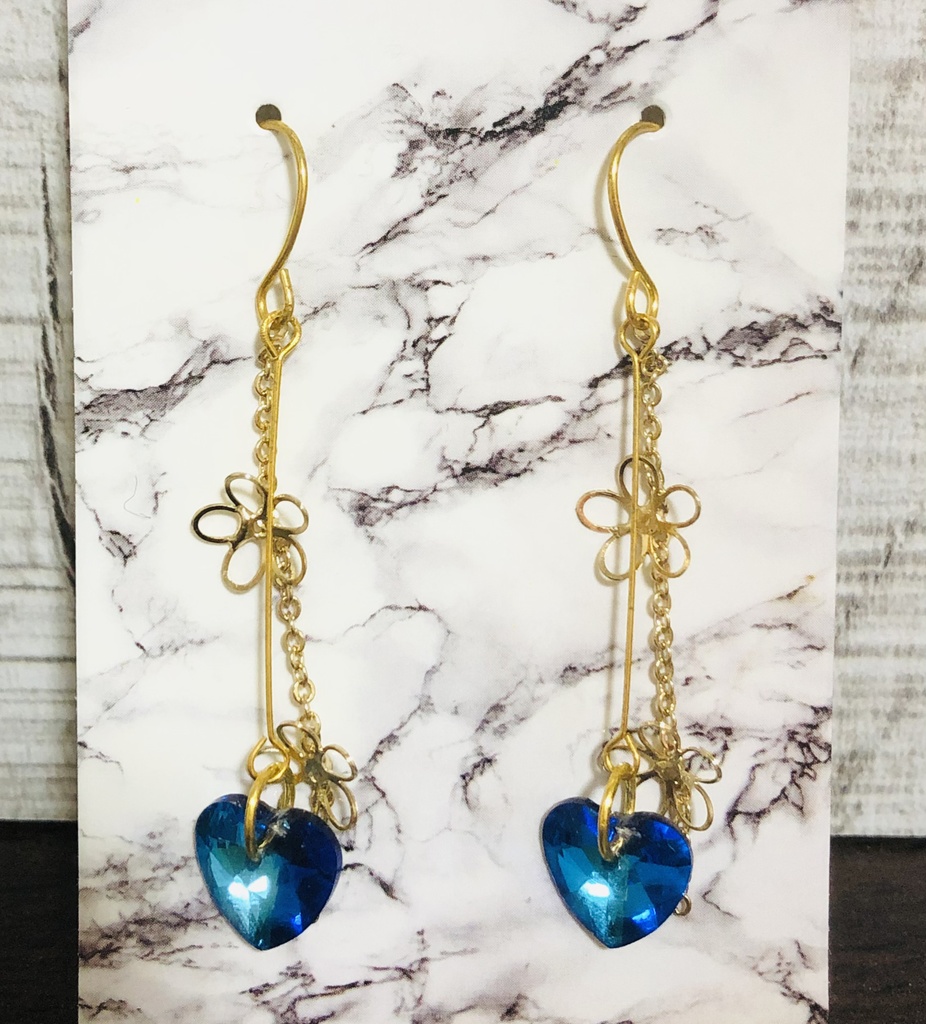 リーチモチーフ ピアス