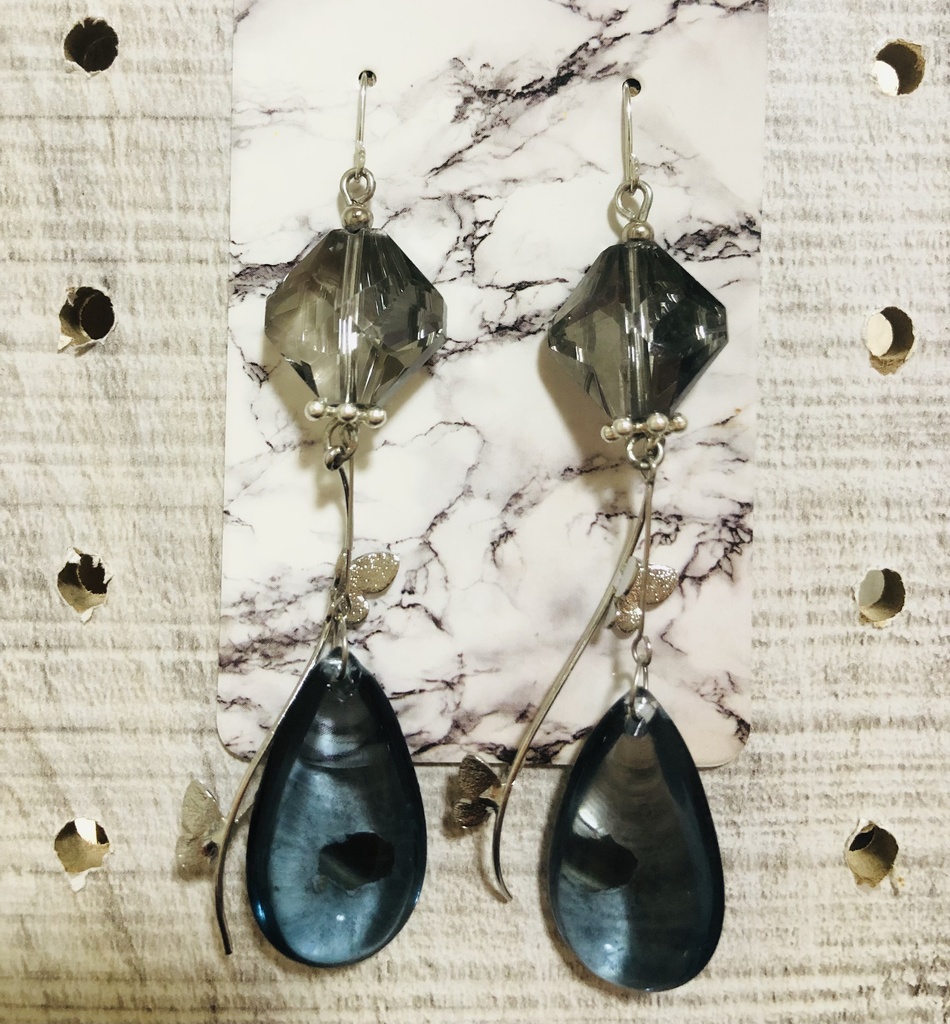 ジェイド・リーチモチーフ ピアス