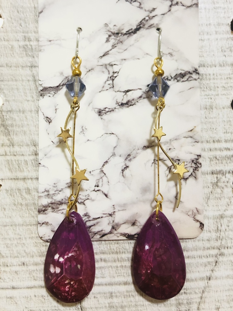 アズール・アーシェングロットモチーフ ピアス