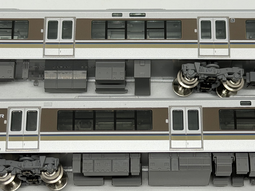 SF018 T社JRW223-2000 1次車再現スモーク 側面窓・ドア窓 4両分
