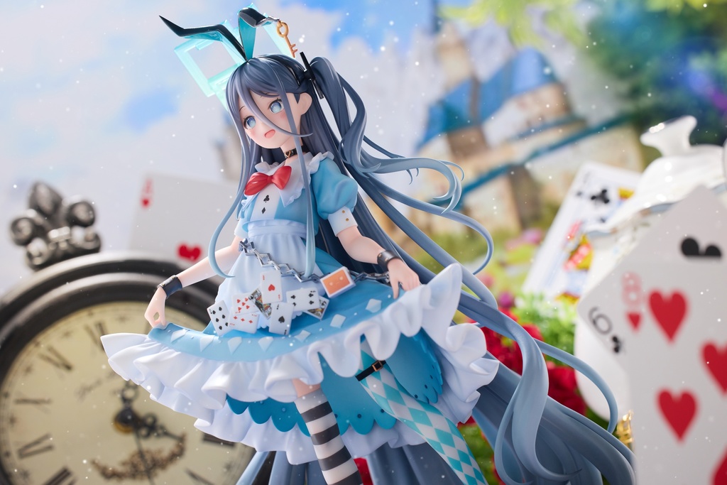 ブルーアーカイブ 天童アリス In不思議な国 未塗装未組み立てガレージキット