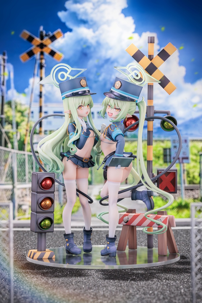 ブルーアーカイブ 　橘ヒカリ＆橘ノゾミ　未塗装未組み立てガレージキット