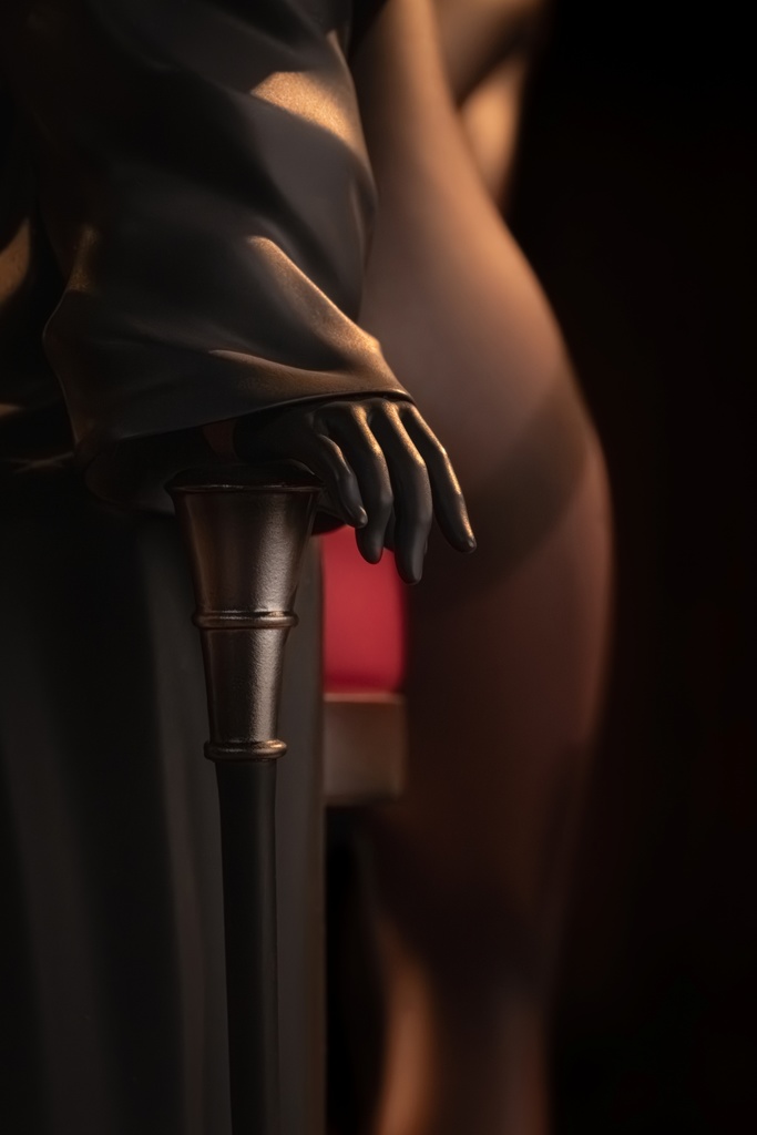 ブルーアーカイブ ニヤニヤ教授 バニーガールver. 未塗装未組み立てガレージキット