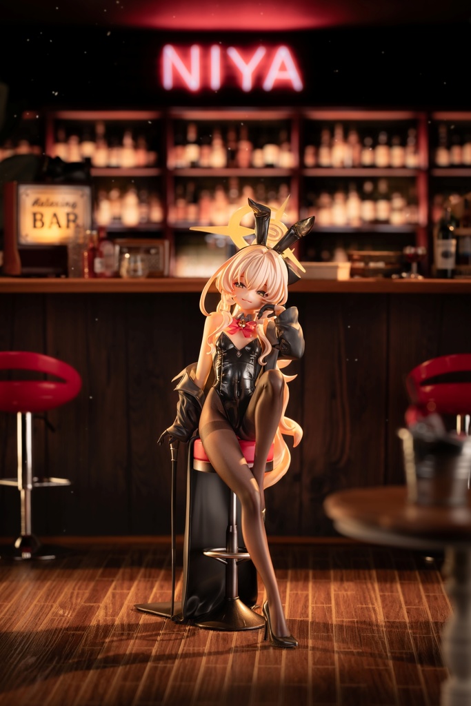 ブルーアーカイブ ニヤニヤ教授 バニーガールver. 未塗装未組み立てガレージキット