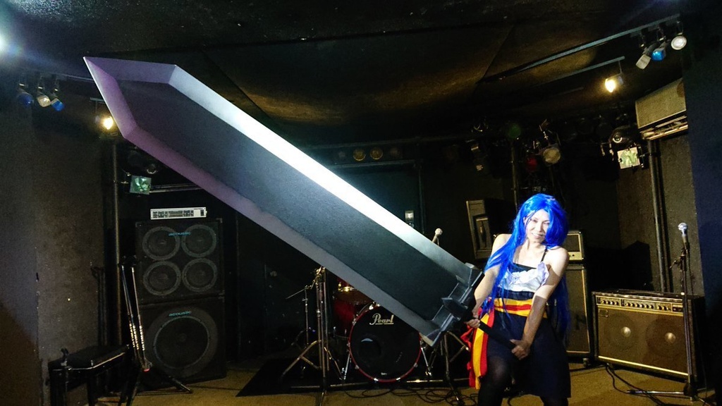 全長2.4m超巨大!大剣 (黒板仕様)