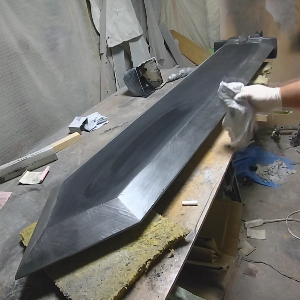 全長2.4m超巨大!大剣 (黒板仕様)