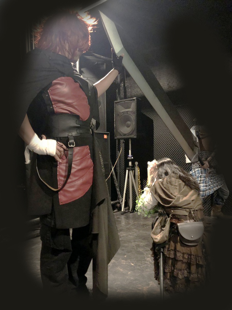 全長2.4m超巨大!大剣 (黒銀 銘無し 塗装)