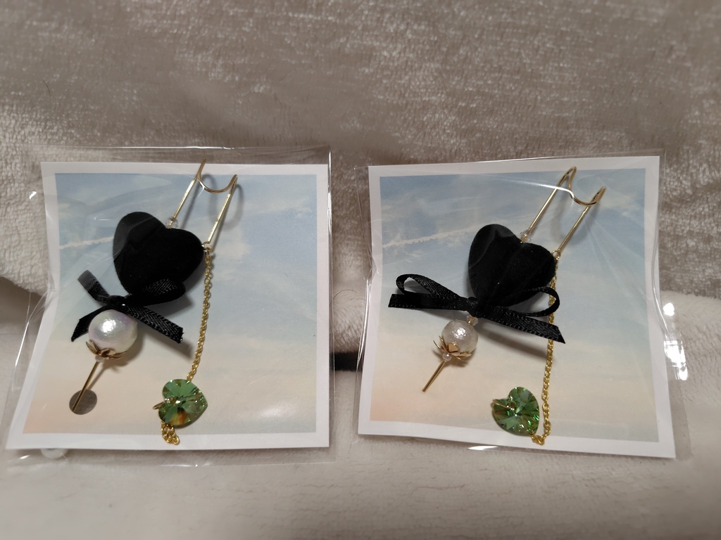 黛冬優子イメージラップピアス