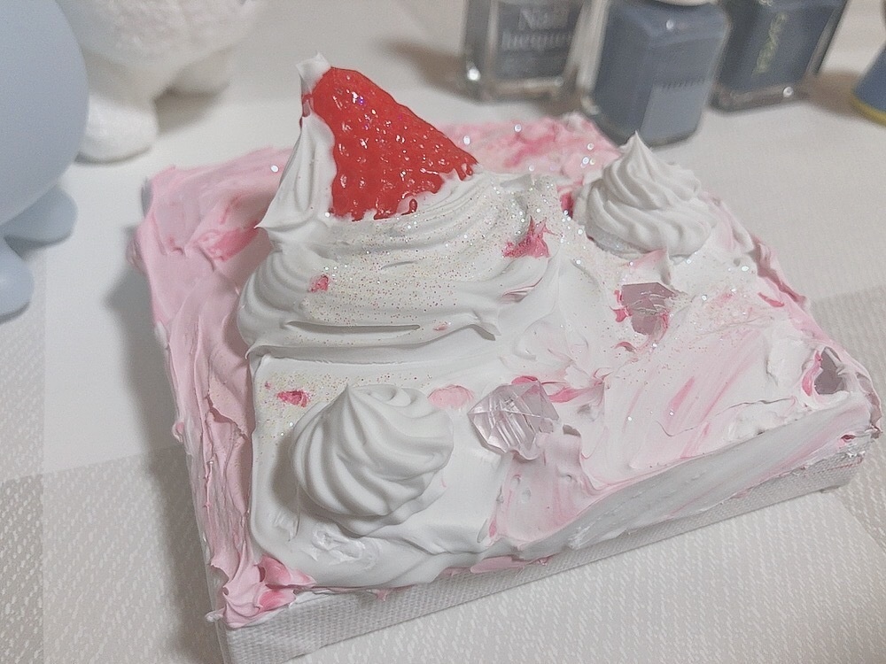 キラキラホールケーキの端①