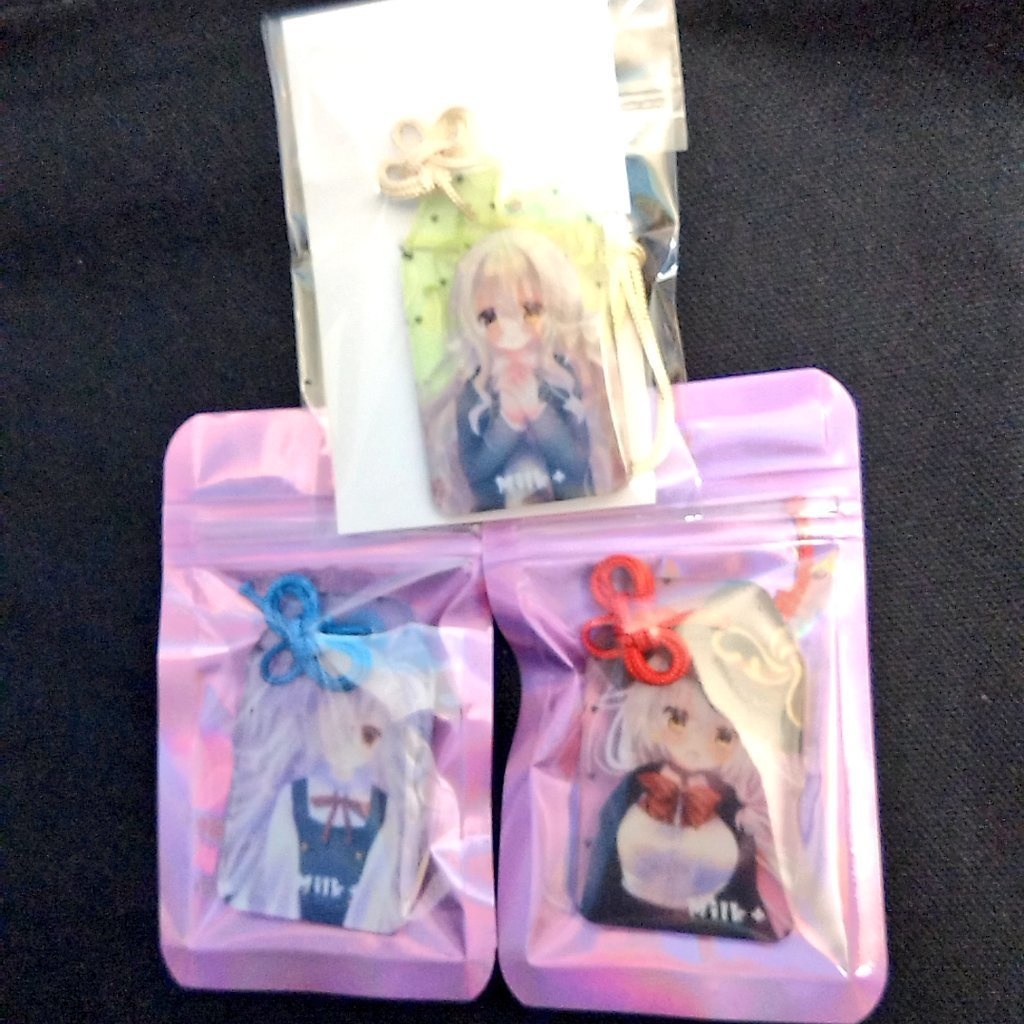 アクリルお守り