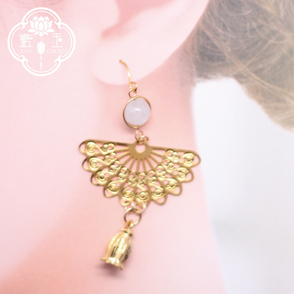 【中華風ピアス・イヤリング】艶陽/アクアマリン&扇と花のアクセサリー