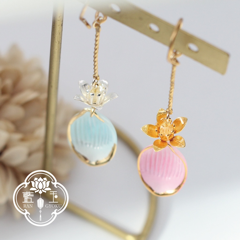 【イヤーカフ】桜降 花弁の揺れる片耳アクセサリー/ピンク・水色