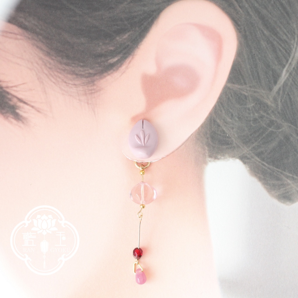 【和風ピアス・イヤリング】追加パーツが選べる和菓子なお狐様アクセサリー(空Ver)