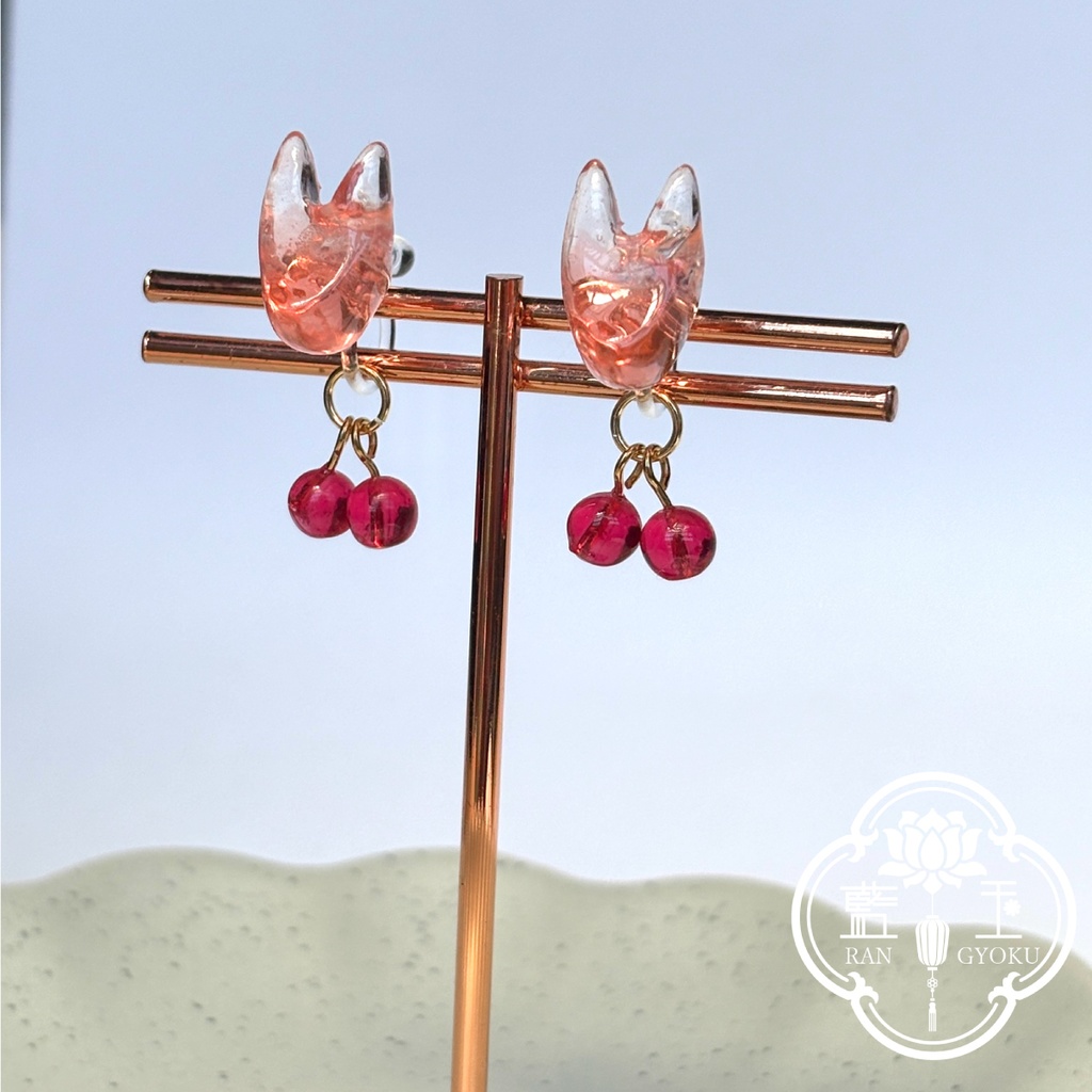 メロンソーダなお狐様4カラー*サクランボ取り外せる2way【ピアス変更可】