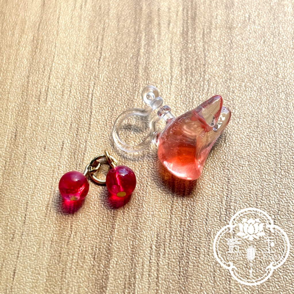 メロンソーダなお狐様4カラー*サクランボ取り外せる2way【ピアス変更可】