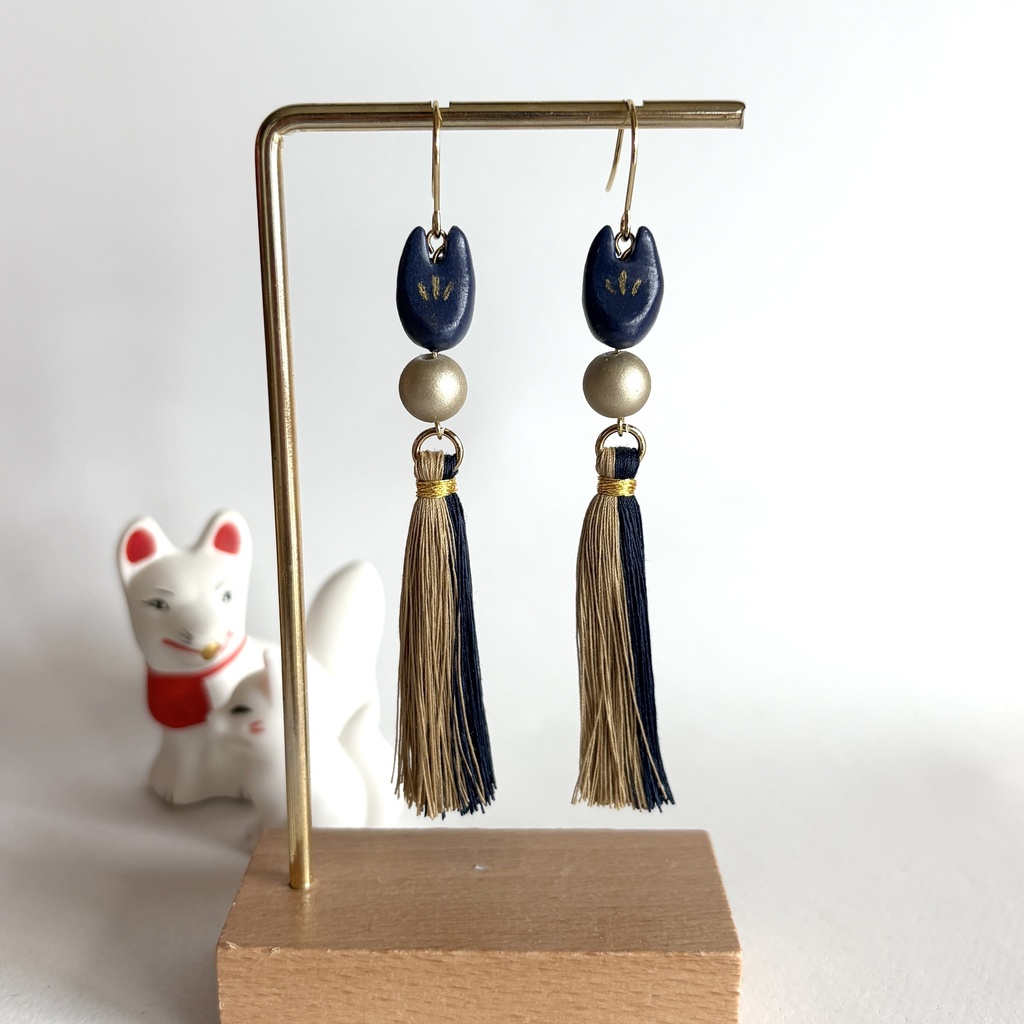 お狐様のタッセルピアス・イヤリング/青金MIX*月詠*